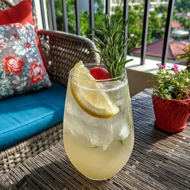 Mocktail alla Lavanda e Limone