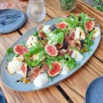 Ricetta Golosa di Plateau Apéro con Fichi, Burrata e Rucola