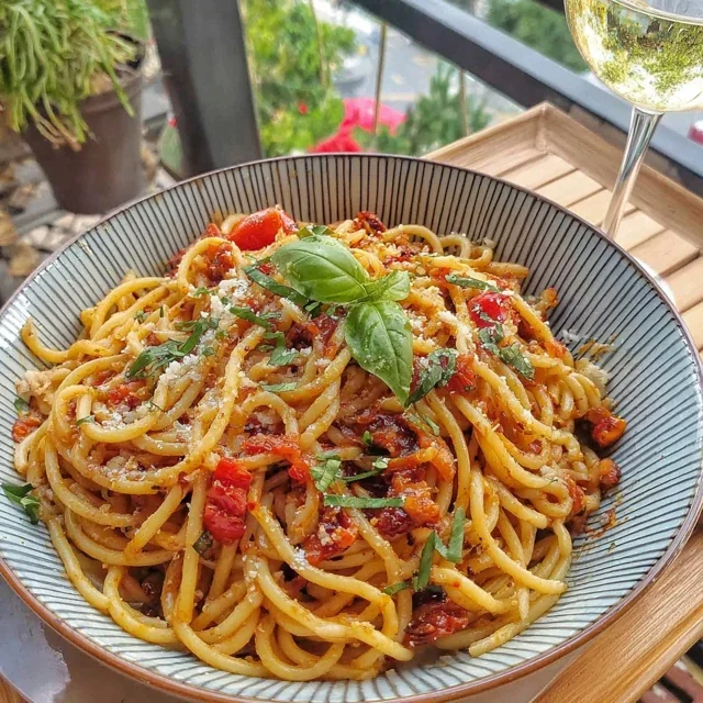 Spaghetti all'Assassina al Sugo Piccante