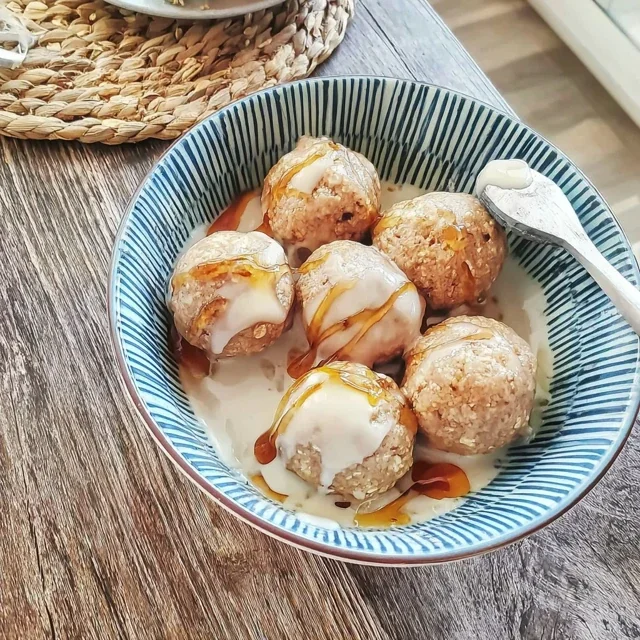 Boule Energetiche con Fiocchi d'Avena e Miele