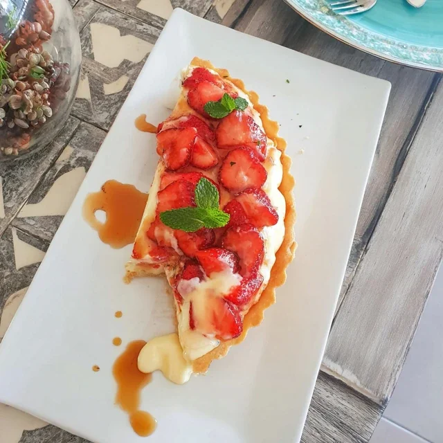 Crostata di Fragole e Crema Pasticcera