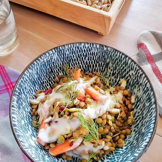 Insalata di Lenticchie Verdi con Carote Novelle e Cumino, Ricetta Gustosa e Nutriente