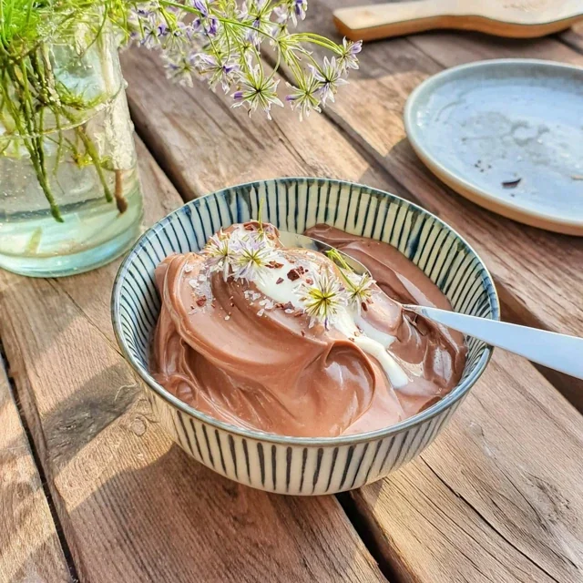 Mousse al Cioccolato Fondente e Fiori di Sale