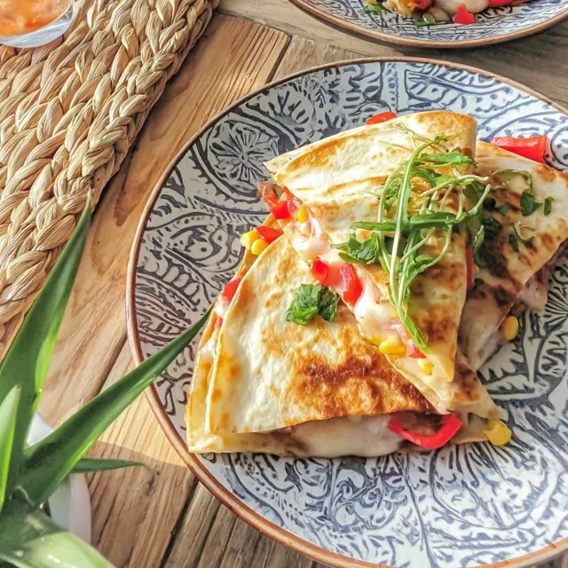 Quesadilla con Formaggio, Mais e Peperoni