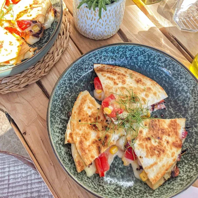 Quesadilla con Formaggio, Mais e Peperoni