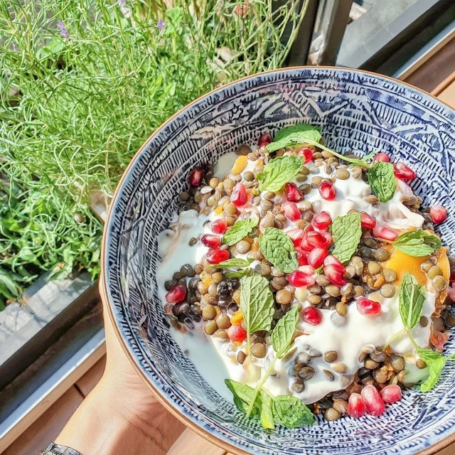 Refreshing Coral Lentil Salad with Mint and Pomegranate