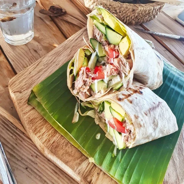 Wrap Leggero con Tonno, Avocado e Cetriolo